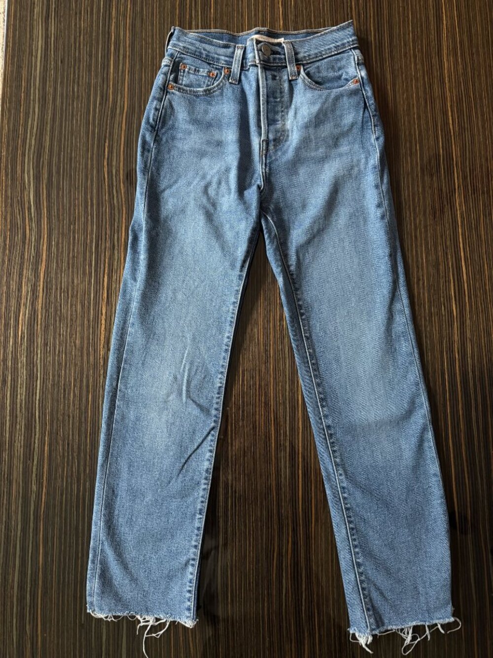 Levi's Wedgie Straight Jeans Medium Wash Raw Hem Size 25